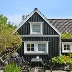Cozy In Scenic Rageleje Vejby