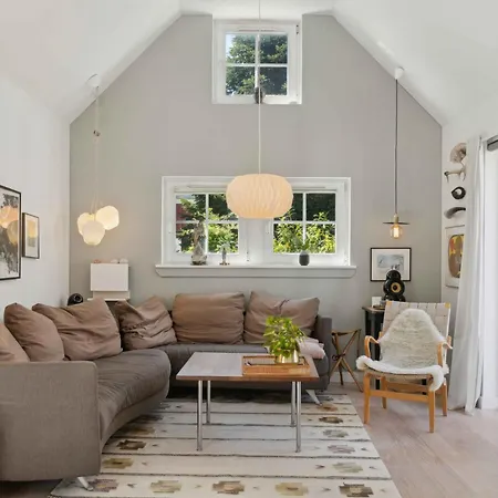 Cozy In Scenic Rageleje 펜션 Vejby