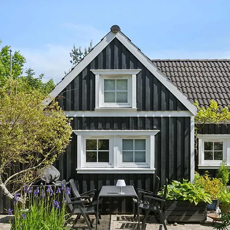 Cozy In Scenic Rageleje Vejby