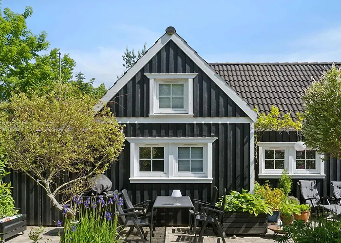 Cozy In Scenic Rageleje Vejby